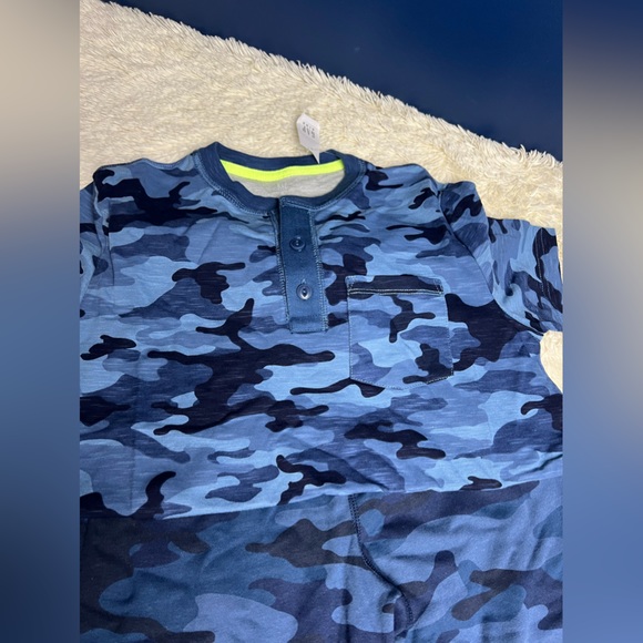 GAP big boys shirt and shorts -blue camouflage NEW - Picture 12 of 15